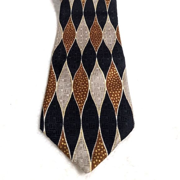 Men's Vintage 100% Silk Tie By Geoffrey Beene -Elongated Diamond Motif - Picture 4 of 13